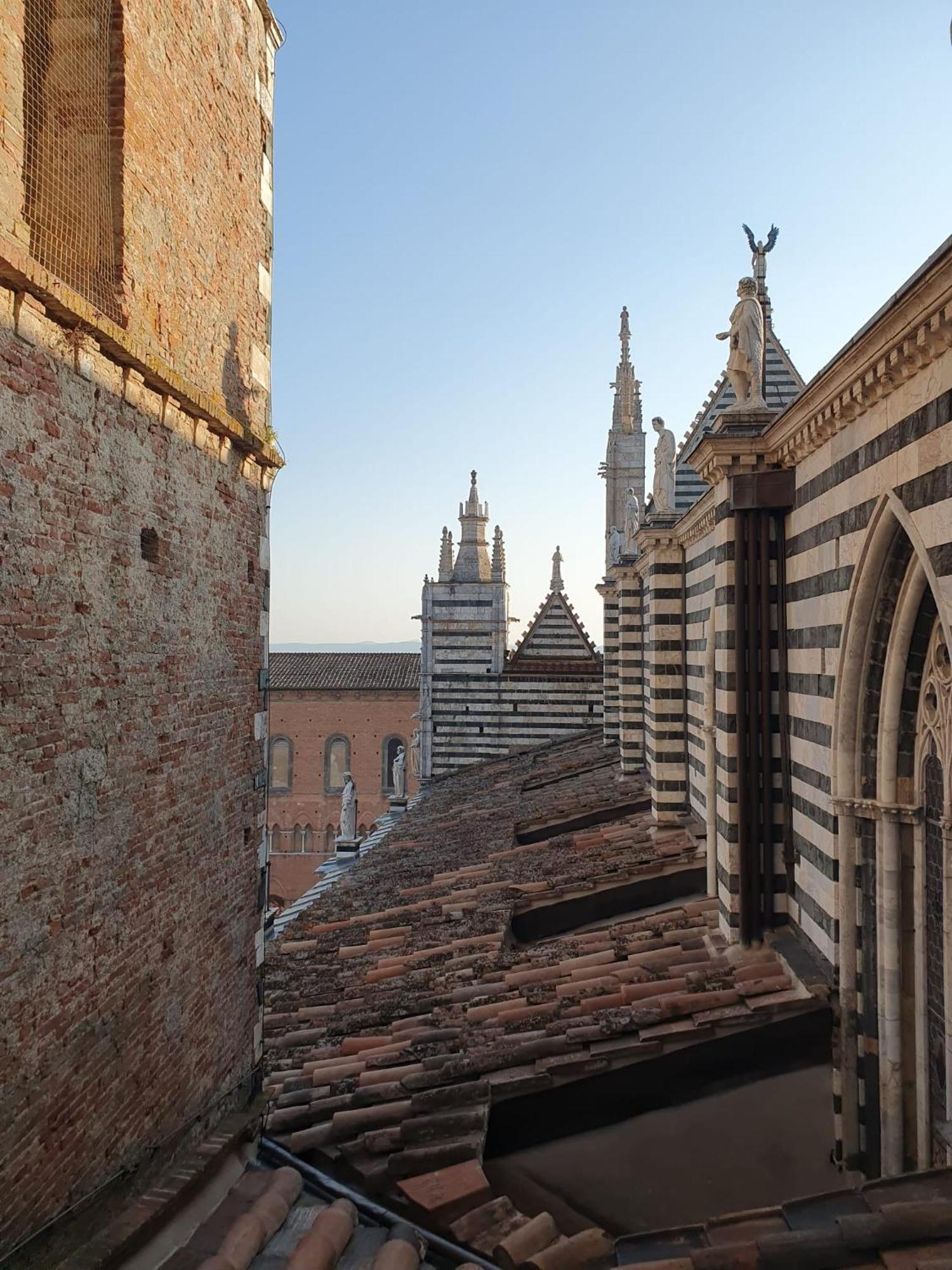 Loft Vicolo Di Vallepiatta 2 Min Piazza Del Campo Con Parcheggio Siena Exterior foto